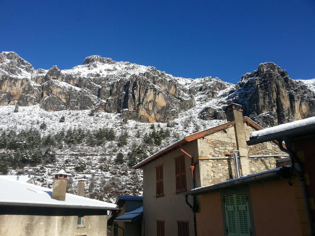 Auberge Saint Martin La Brigue Екстериор снимка