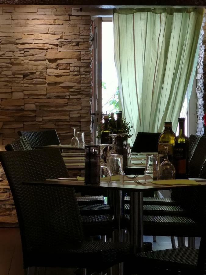 Auberge Saint Martin La Brigue Екстериор снимка